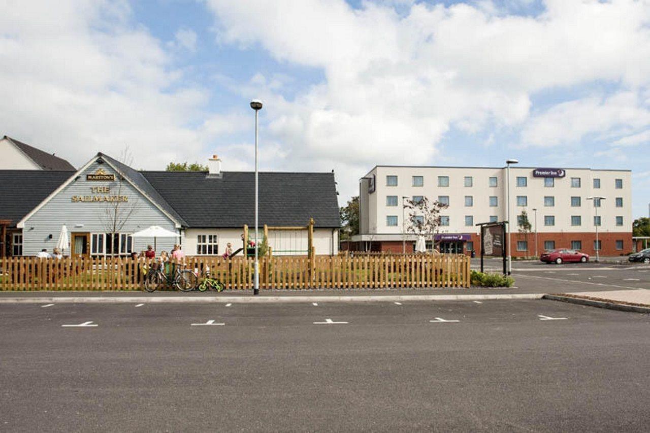 Premier Inn Gosport Dış mekan fotoğraf