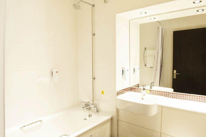 Premier Inn Gosport Dış mekan fotoğraf